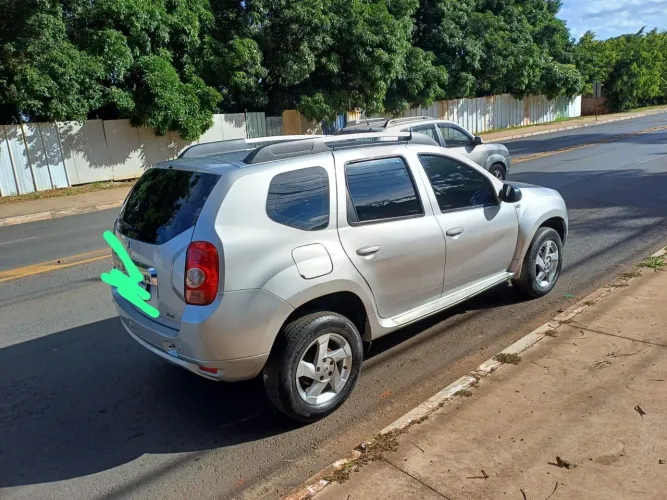 Renault Duster Dynamique 2.0 Hi-flex 16V Aut. 2013