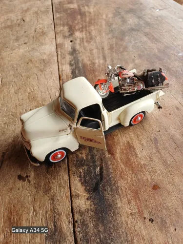 Miniatura de metal escala 124