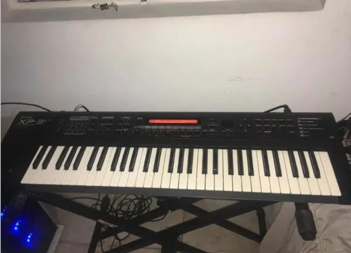 Teclado Roland XP30
