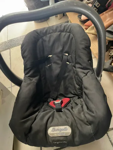 Vende se bebê conforto