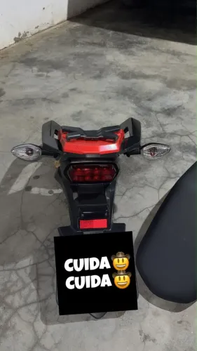 Traseira Bros 160 2026 vermelha