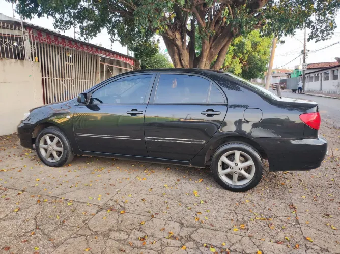 Toyota Corolla XLI 1.6 16V 110cv Mec. 2004