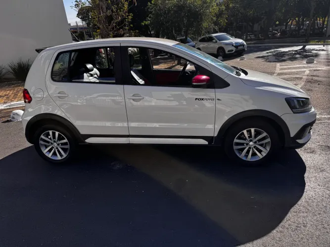 Volkswagen Fox Pepper 1.6 Flex 16V 5P 2016