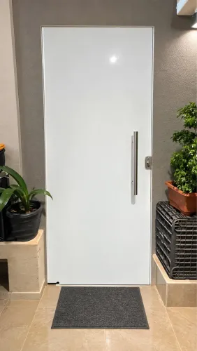 Porta pivotante vidro
