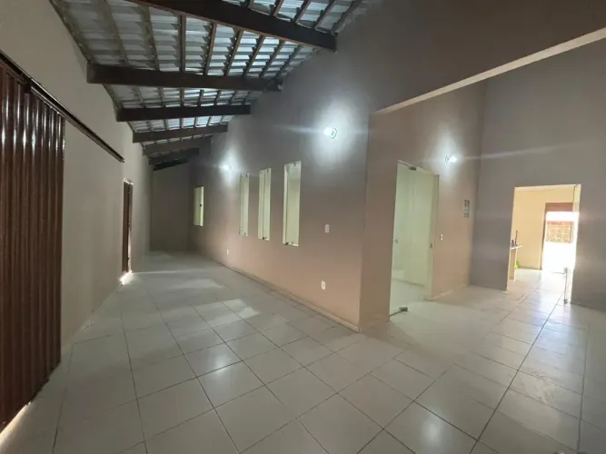 ALUGO CASA RESIDENCIAL / COMERCIAL PROXIMO A IGREJA SÃO PEREGRINO , NA RUA RIO DE JANEIRO