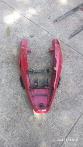 .carenagem trazeira de moto Honda Sport CG 150 semi nova