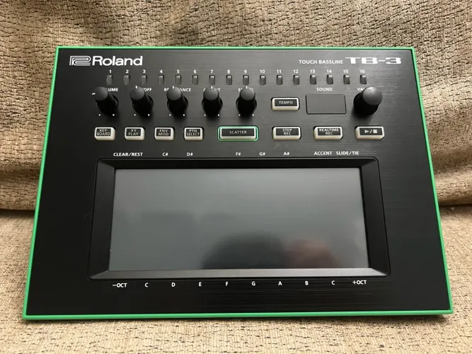 Sintetizador Roland TB-3 Aira 303