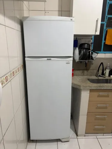 Vendo geladeira DAKO