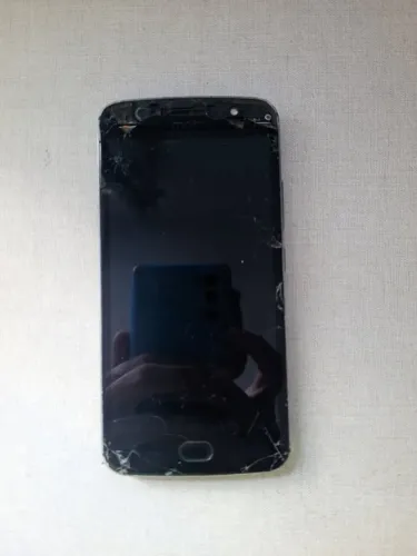 Celular Motorola moto g5s (PARA RETIRADA DE PEÇAS/TENTATIVA DE CONSERTO)
