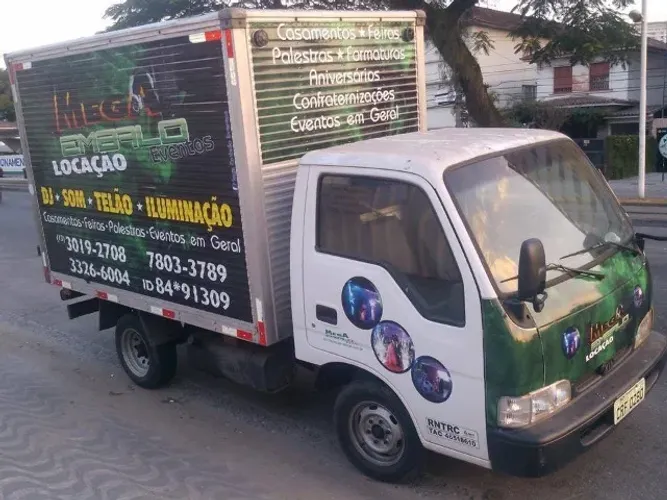 Caminhão Baú Kia Bongo K2700 ano 2000