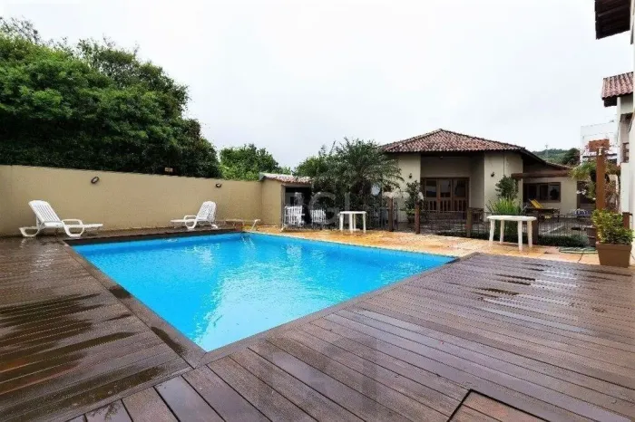 Casa do Condomínio Ilha de Majorca- Bairro Tristeza - 4D - 232 m²