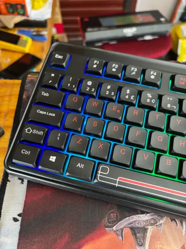 Teclado Gamer Madset Knup TE130 - Leds