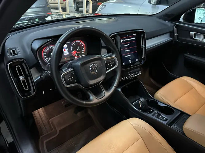 Volvo XC40 XC 40 T-4 Momentum 2.0 190cv FWD 2020