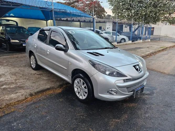 Peugeot 207 Sedan Passion XS 1.6 Flex 16V 4P 2010
