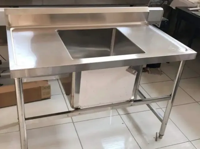Mesa pia inox 1.50 Central para cozinha Inox 201