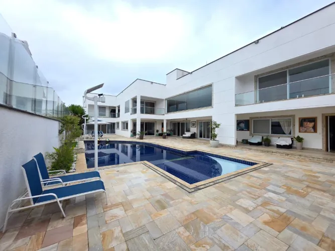Casa para venda em Jardim Residencial Suzano com 4 quartos, sendo 4 suítes, 1,627m²