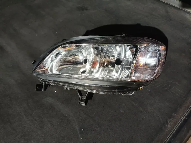 Farol Chevrolet Zafira