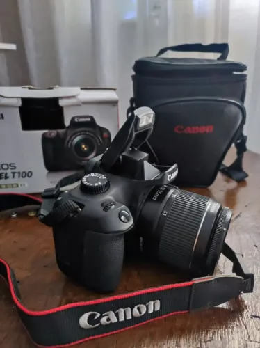 Câmera Canon EOS Rebel T100