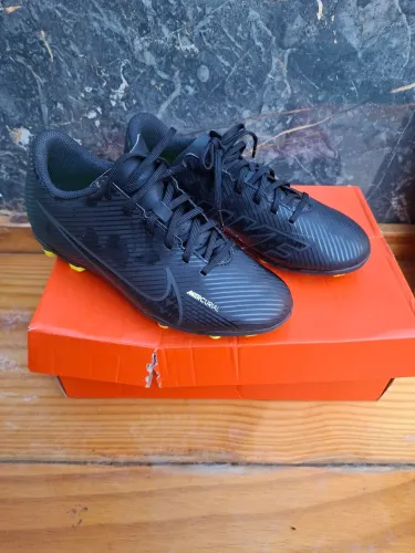 Chuteira ORIGINAL Nike Infantil (2 usos)