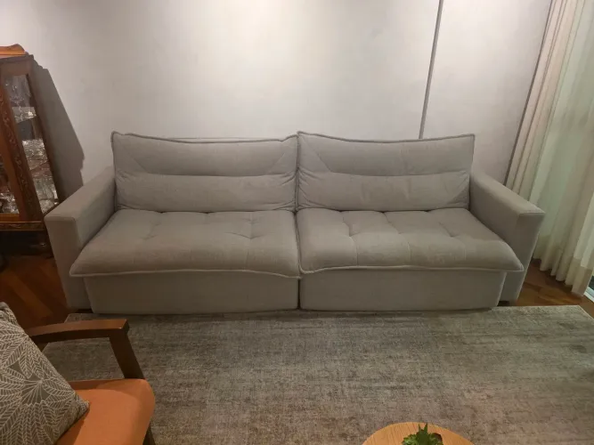 Sofá Grande com Chaise Retrátil
