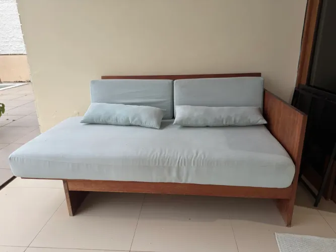 Sofá cama madeira