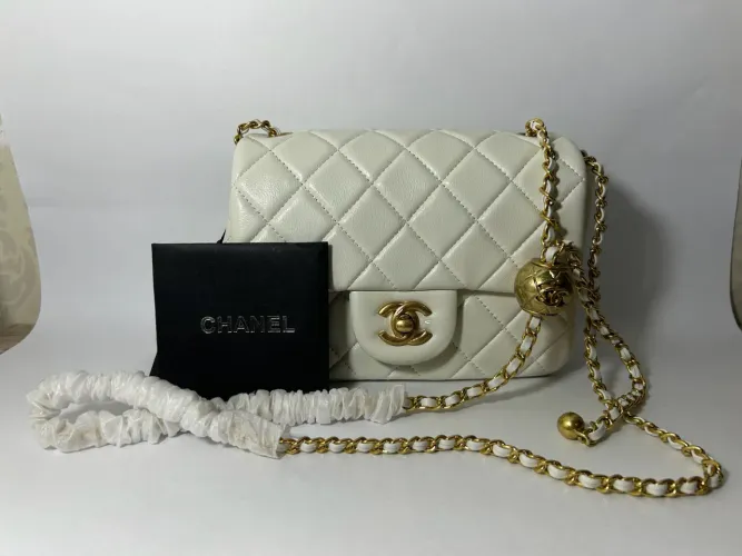 Bolsa Chanel branca