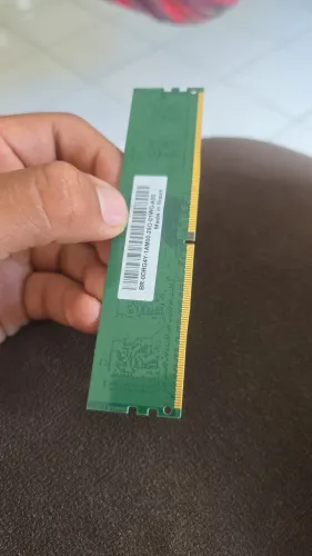 Memória RAM DDR4 4GB Usada - Perfeito Funcionamento