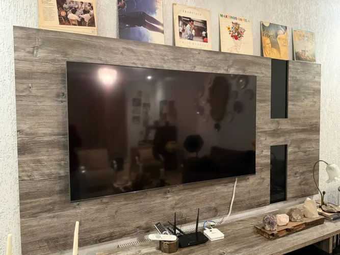Painel para Sala de Madeira revestido em MDF