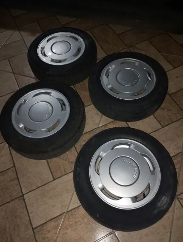 Jogo de rodas 14 com pneus bons