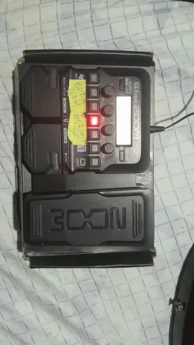 Pedaleira Zoom