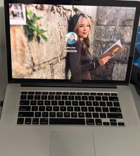 MacBook Pro Retina 15" (Late 2013) - Intel Core i7 / 8GB RAM / SSD 256GB