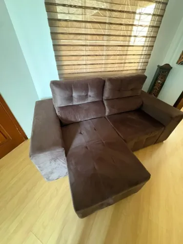 Sofá retrátil marrom - suede - 1 mês de uso