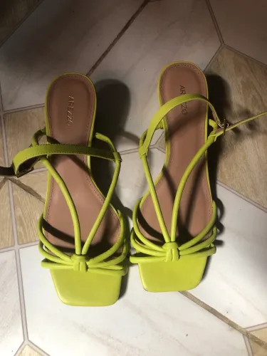 Sapato alto verde