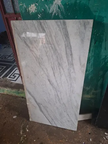 Vendo um balcão de mármore branco.