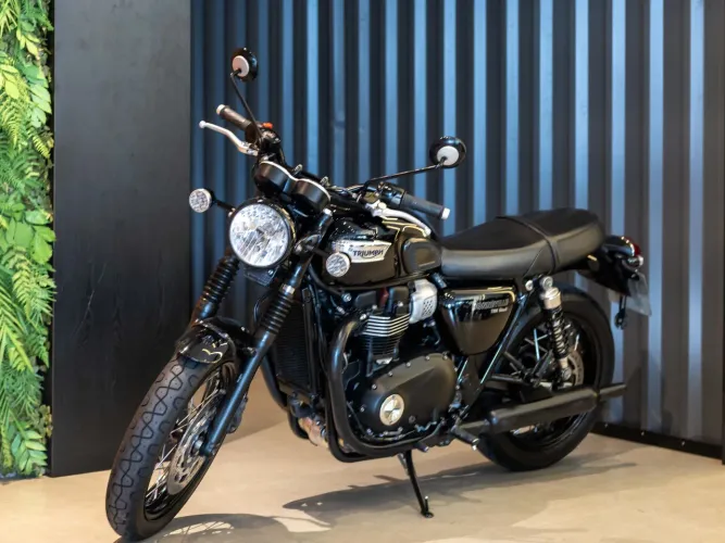 TRIUMPH BONNEVILLE T100 BLACK 2020