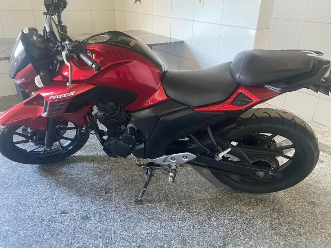 Vendo Moto FZ25 2022/2023