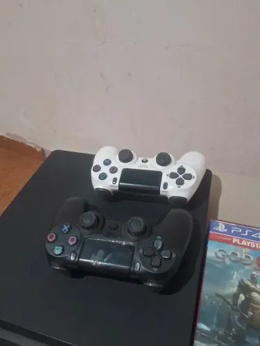 Ps4 slim 500gb com dois controles e jogos