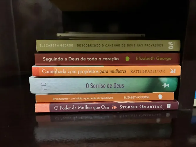 Lote 6 Livros Mulheres Cristãs O Poder da Mulher Que Ora Stormie Omartian