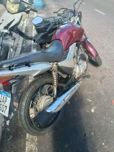 Tenho 2 motos pra vender ou trocar 1 Fam 125 2015 e 1 cg Titan 150 2009 só tradferir