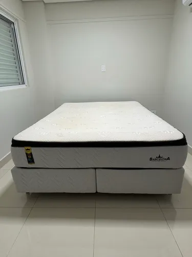 Cama Box Queen