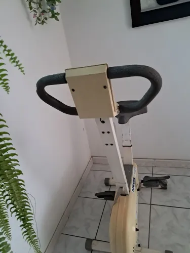 Vendo bicicleta ergometrica antiga em bom estado