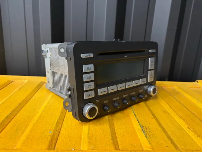 RADIO / CD PLAYER / SOM VOLKSWAGEN JETTA 2007 a 2010