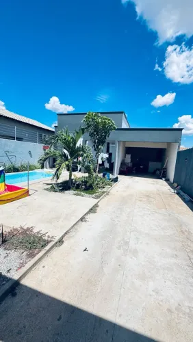 Vendo casa alto padrão ligações e whats + *51 pego carro no negócio ?