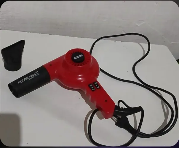 Eu estou vendendo esse secador de cabelo 
