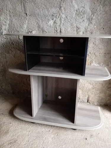 Vendo Rack pra Tv usado no valor de 100 reais 
