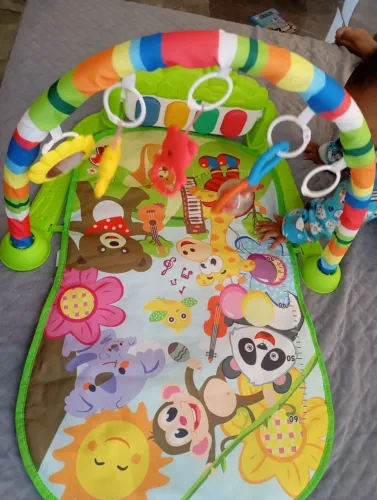 Tapete de atividades infantil