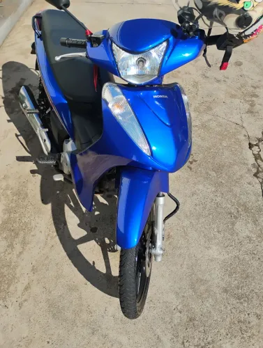 Venda ou trocas  por motos em perfeitas condições 