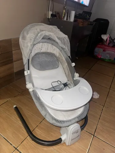 Cadeira de Balanço e Descanso Maxy- Baby