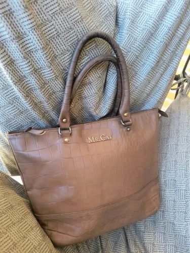 Bolsa de couro legítimo na cor caramelo (Mr. Cat)