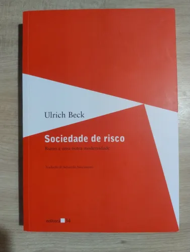 Sociedade de Risco. Ulrich Beck. LIVRO NOVO!!!